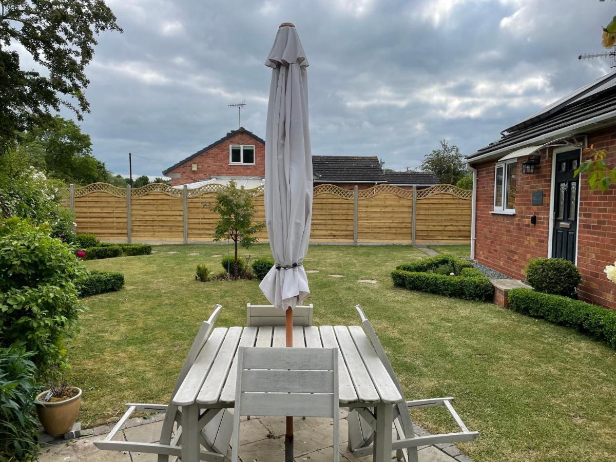 The Hideaway Villa Stratford-upon-Avon Dış mekan fotoğraf
